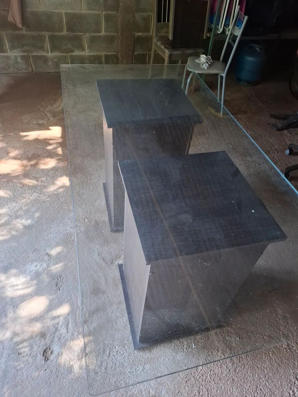 Mesa de Jantar com Tampo de Vidro e Base Amadeirada - Foto 2