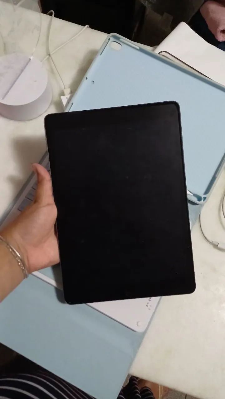IPAD 9° GERAÇÃO + capa e teclado - Foto 2