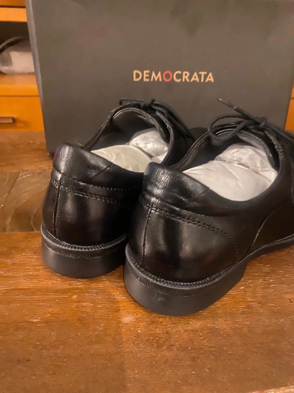 Sapato social da marca democrata em couro preto tamanho 37 - Foto 2