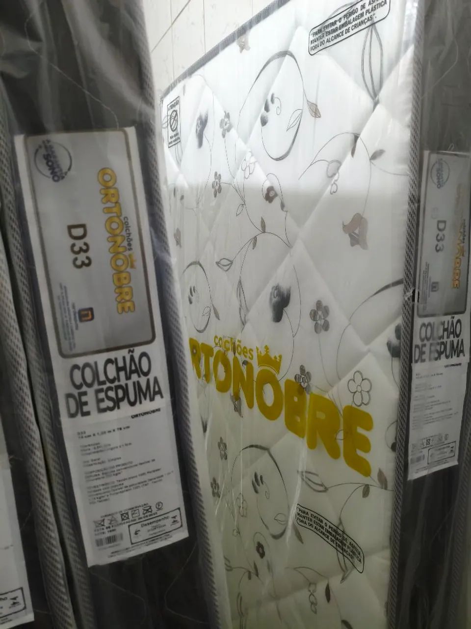 Colchão solteiro D33 14cm novos com frete grátis - Foto 2