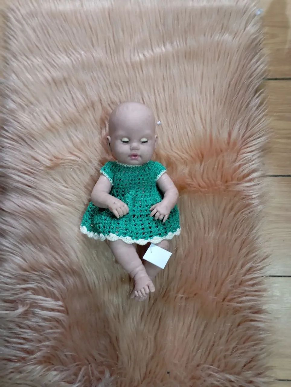 Linda Boneca de Bebê com Vestido Artesanal