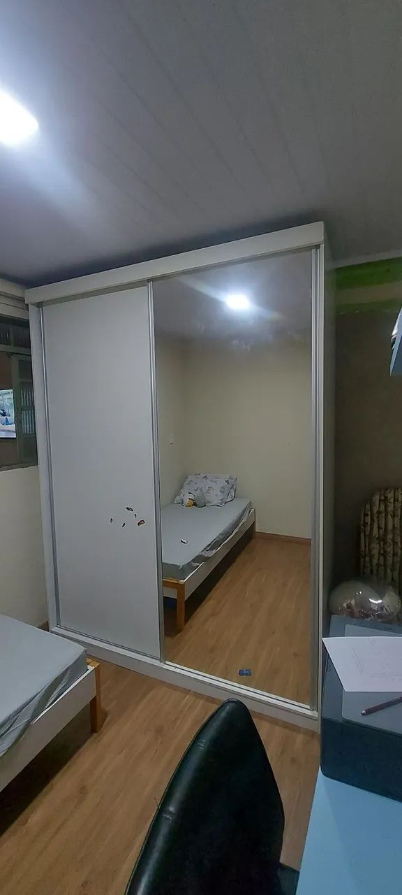 Guarda-roupa 