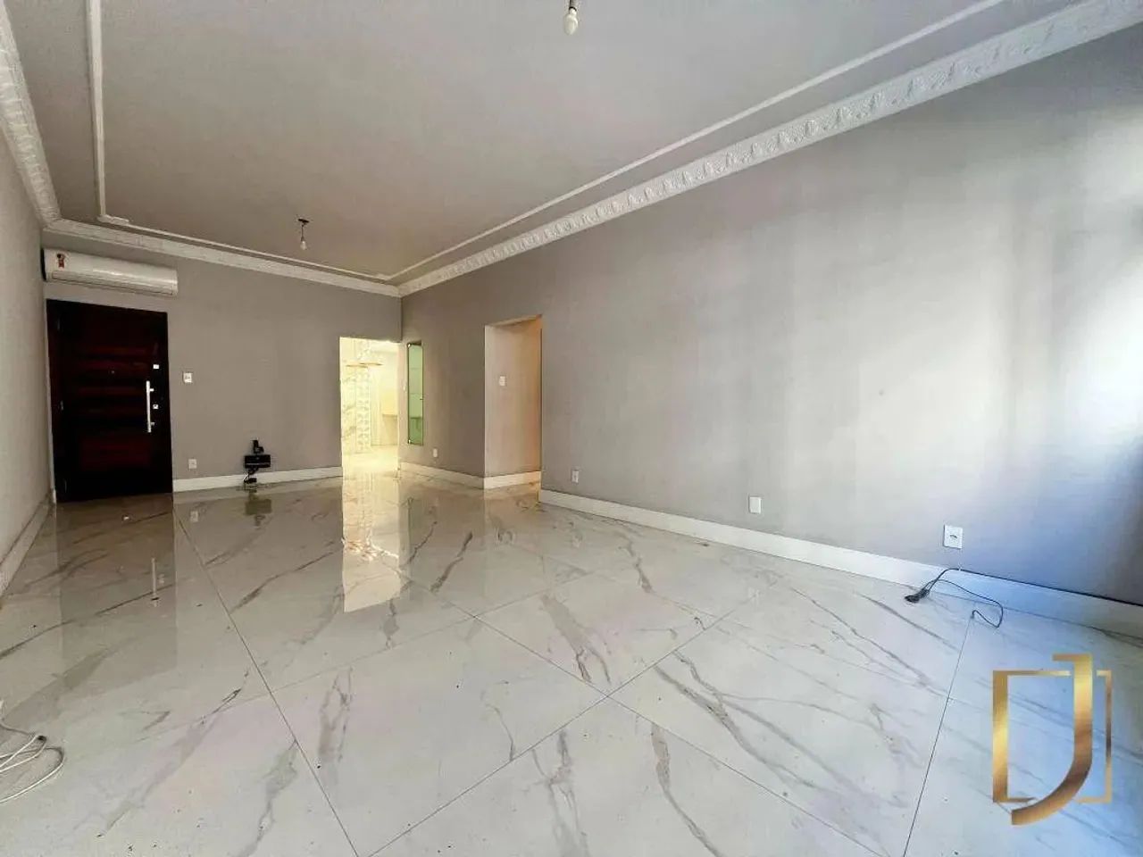 Apartamento de 3 quartos sendo 1 suite e vaga na Praia de Icarai em Niteroi - Foto 4