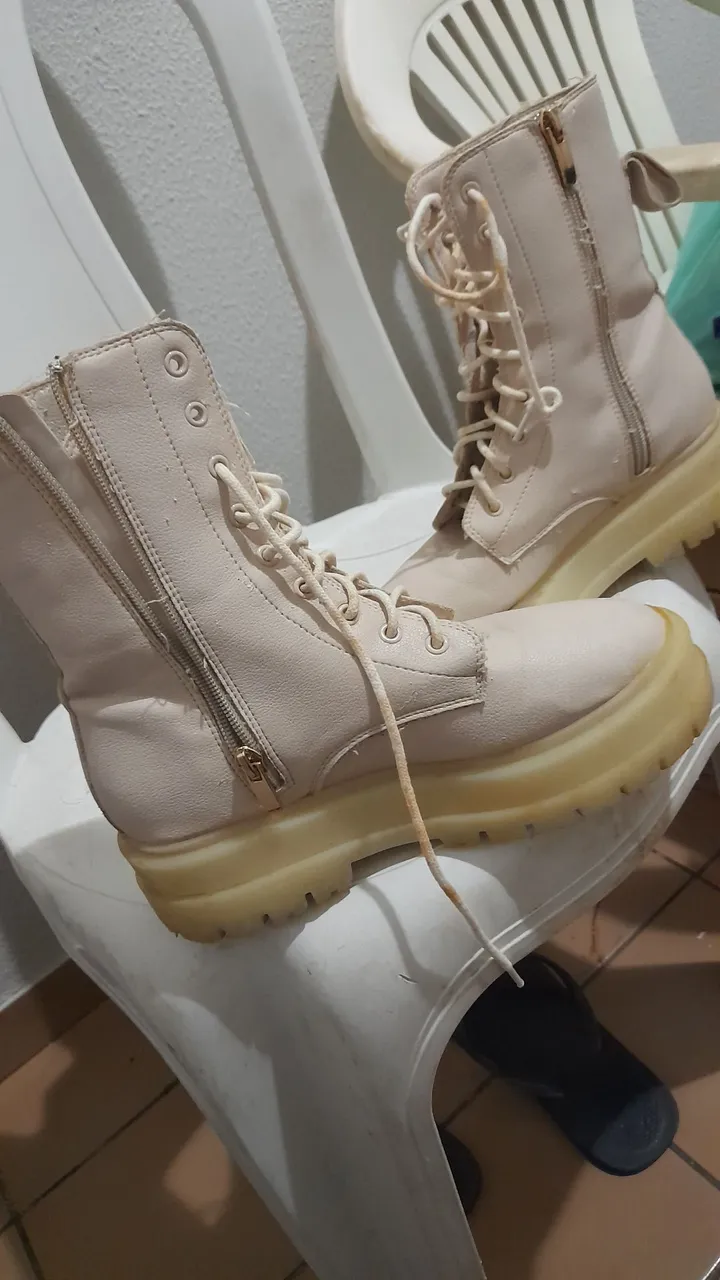 Botas Coturno Bege