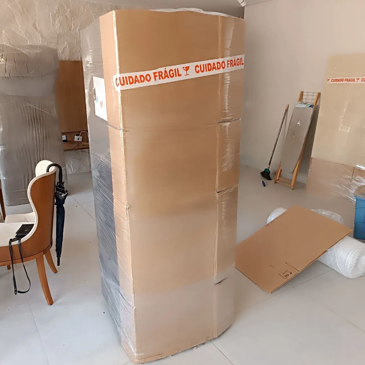 Mudanças, Mudança residencial e comercial, montagem e desmontagem de móveis - Foto 2
