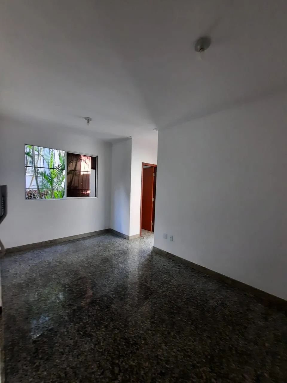 Imóvel para aluguel tem 45 metros quadrados com 2 quartos em Planalto - Belo Horizonte - M