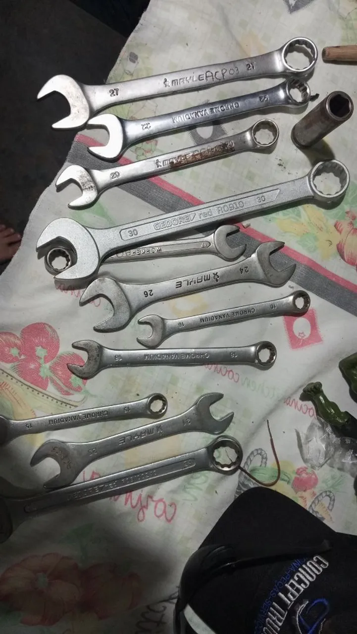 Vendo caixa de ferramentas completa