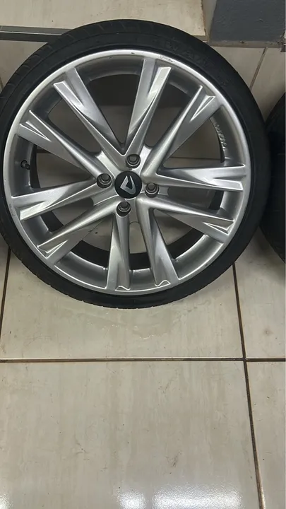 Rodas aro 18 Vulcano 4 furos