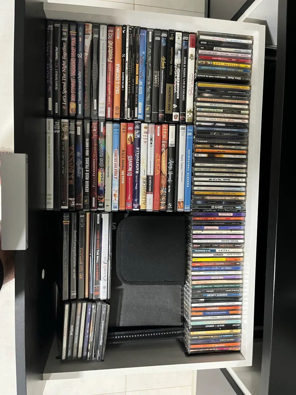 Desapego Kit CDs e DVDs  - Foto 5