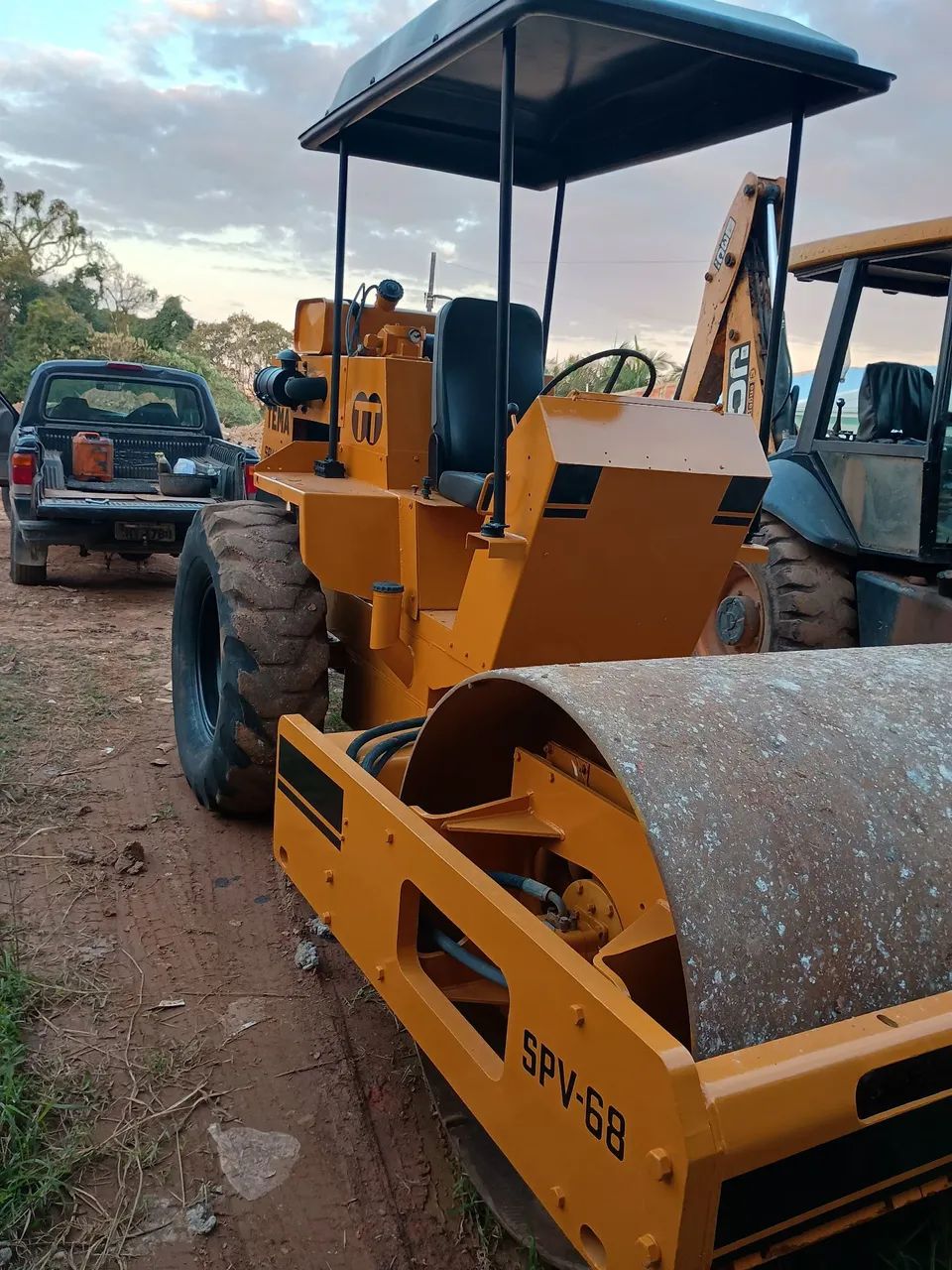 Rolo Compactador de Pneus SPV-68"1989