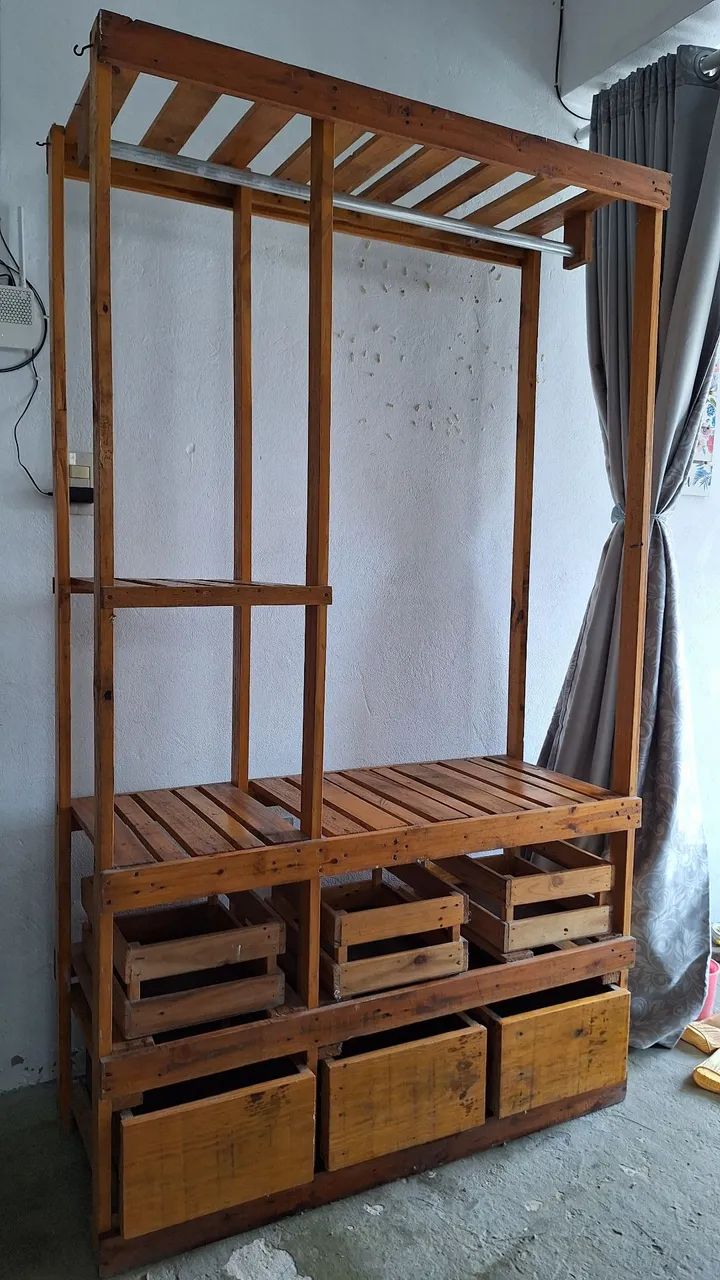 Guarda-roupa rústico/artesão de pallet - Foto 2