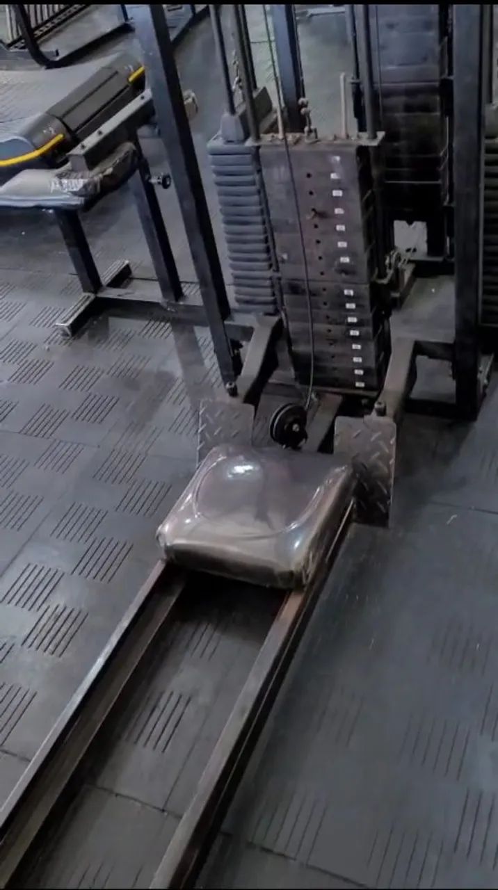 Academia - Aparelhos de musculação  - Foto 3