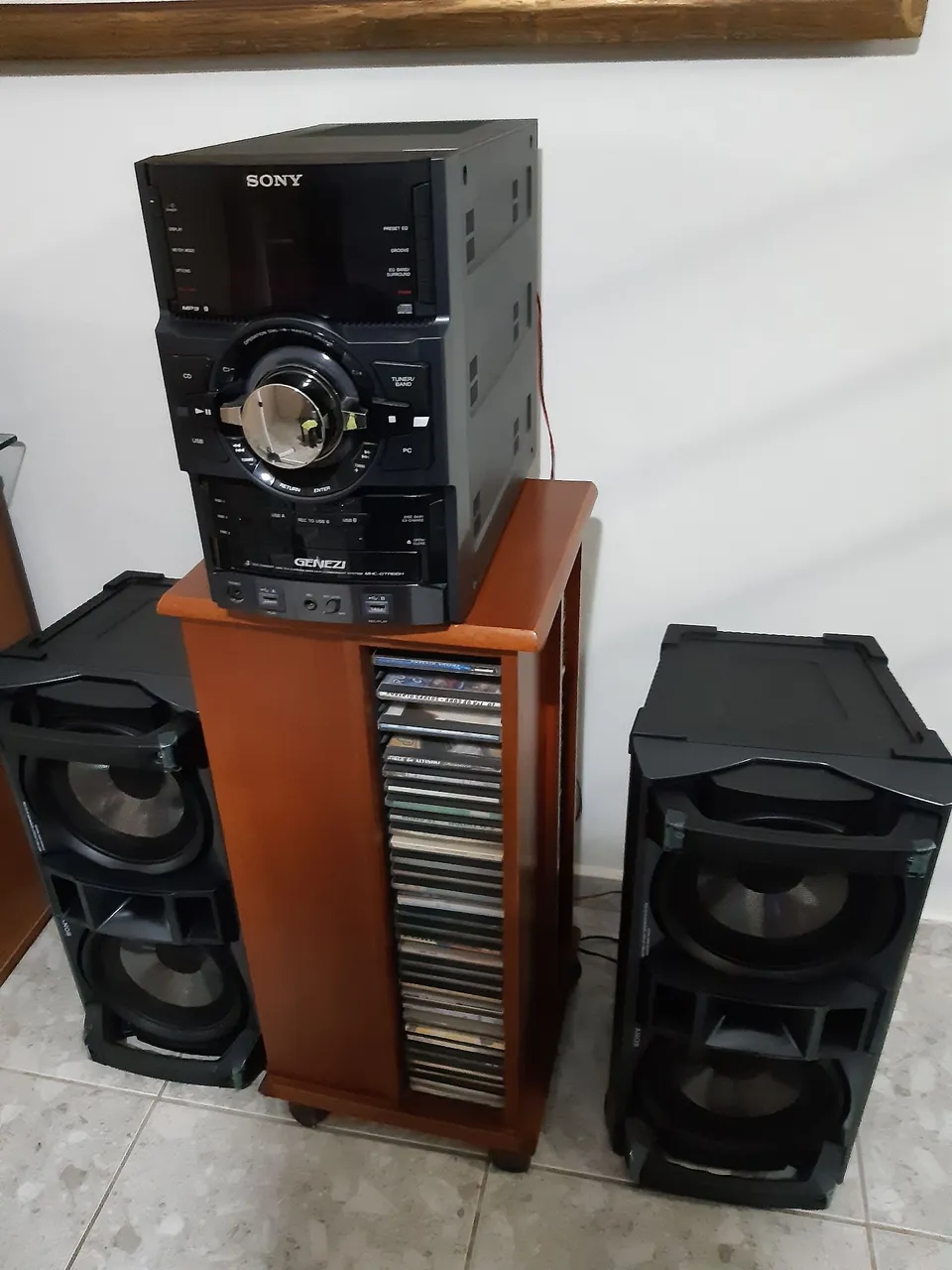 Mini System Sony Genezi com Caixas Acústicas Potentes