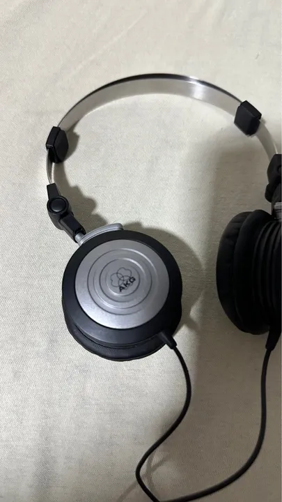 Fone de ouvido Akg