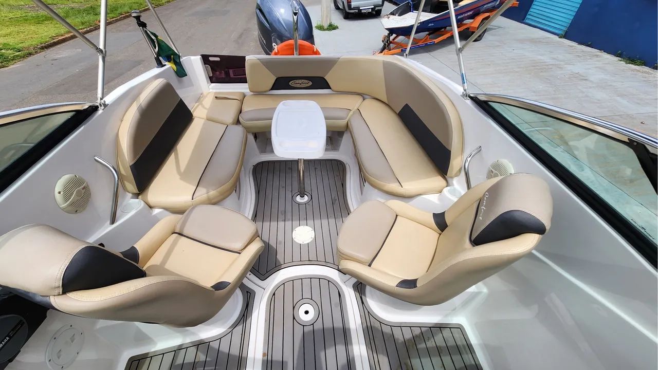 Lancha Ventura 19,5  - Foto 6