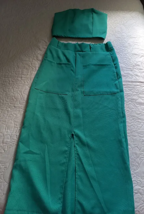 Conjunto saia e top verde
