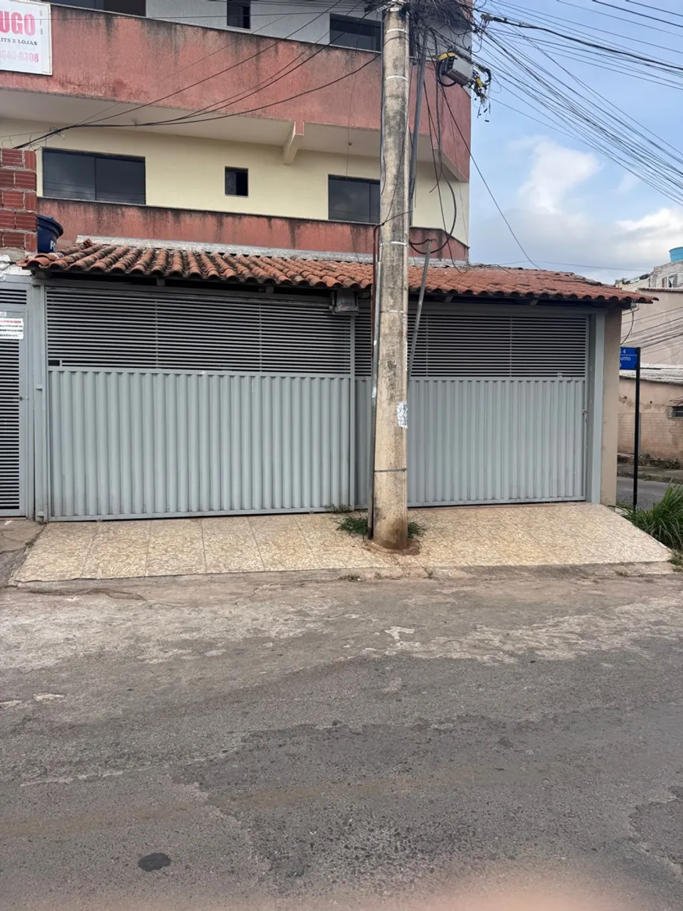 Alugo casa 3 quartos com garagem