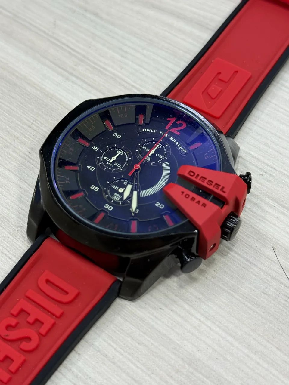 Relógio Diesel Masculino Linha Premium - 54mm - Pulseira Vermelha