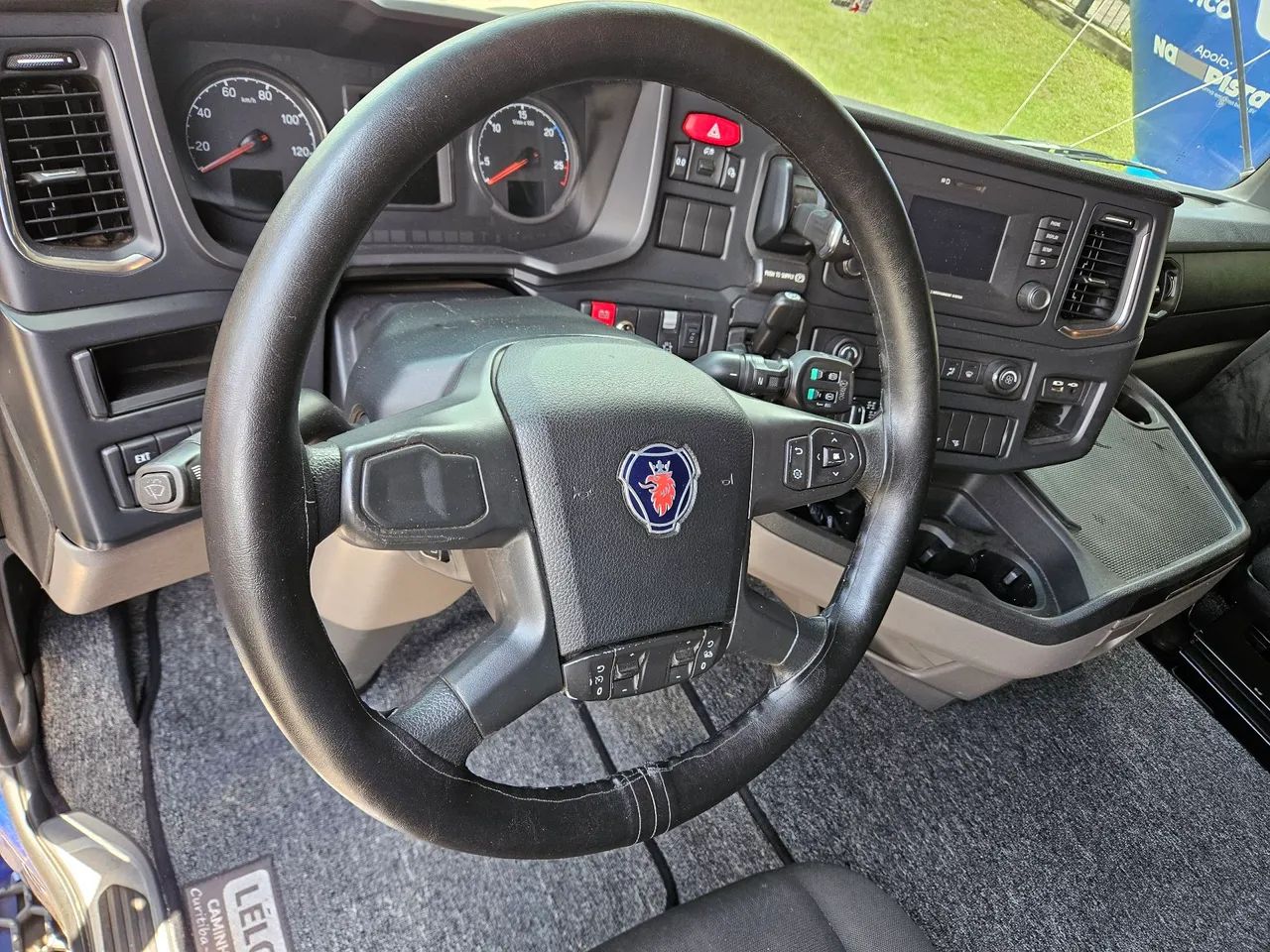 Scania R540 6x4 Bug Leve mola Teto Alto automático RETARDER Farol de teto e grade  - Foto 11