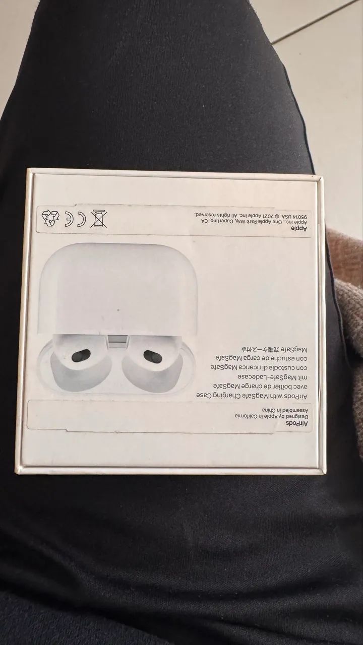 Caixa - Apple AirPods 3ª geração