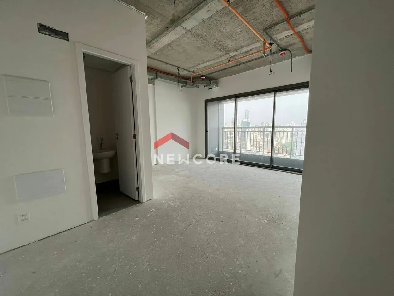 Sala comercial em Rua Bom Sucesso - Cidade Mãe do Céu - São Paulo/SP