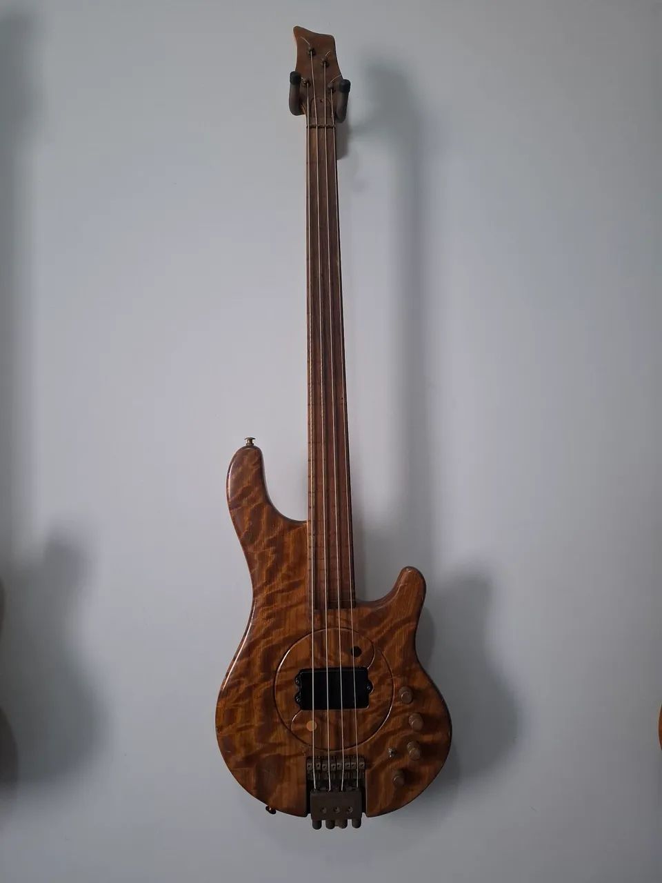 Baixo Cheruti Headless Fretless - Foto 2