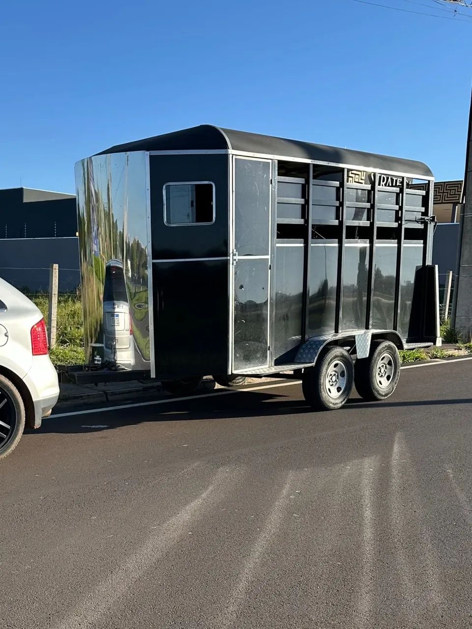 Trailer para cavalos 2025