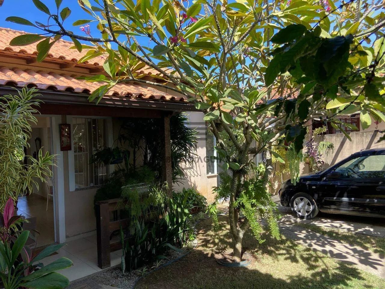 Aconchegante casa com 3 quartos 1 Suíte -R$ 375.000,00 - Bairro Praia do Hospício