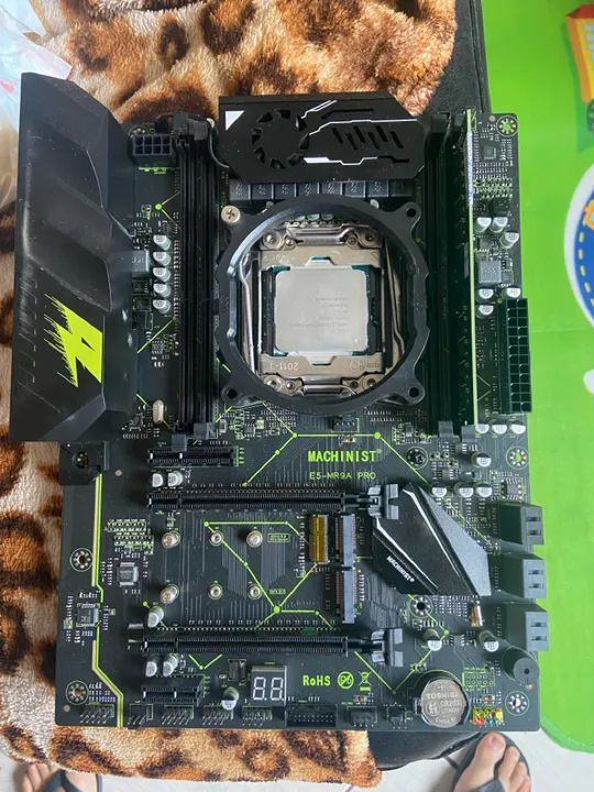 Montagem de computadores convencionais e gamers