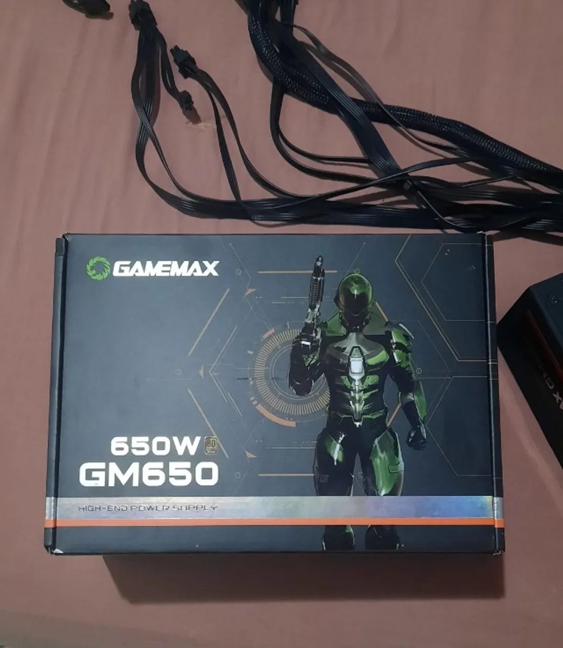Fonte de Alimentação Gamemax 650w GM650