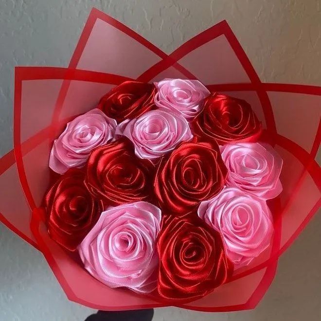 Buquê de Flores Personalizado com Tema de Homem-Aranha - Foto 3