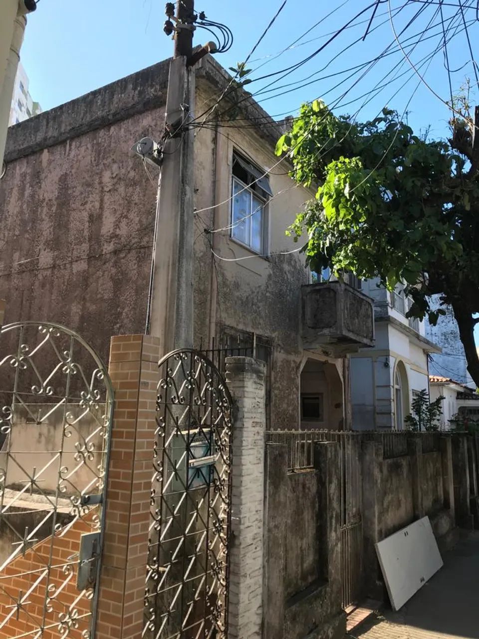 Casa  venda 360 metros quadrados  4 quartos  Vila Laura - Salvador - BA