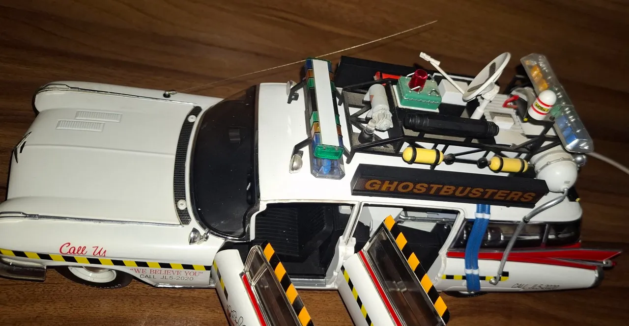 Ghostbusters 30Th Anniversary - Hotwheels Elite 1/18 Ecto-1
