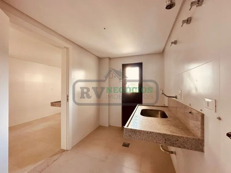 CA4702Imóvel para venda tem 200 metros quadrados com 4 quartos em Granbery - Juiz de Fora 