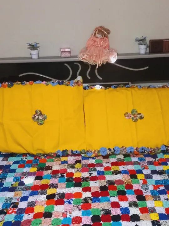 Cocha fuchico com fronhas