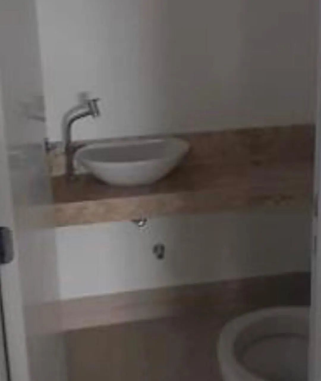 Bancada c /torneira e pia Deca