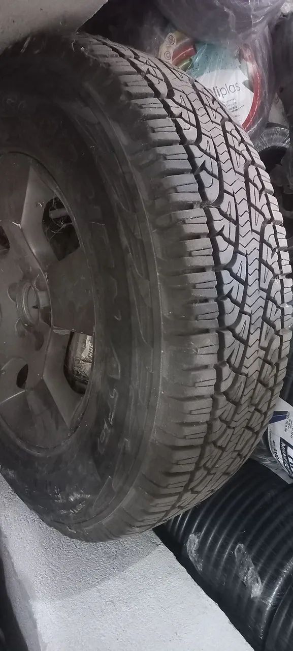Pneu pirelli 225x75x16 novo - Foto 2