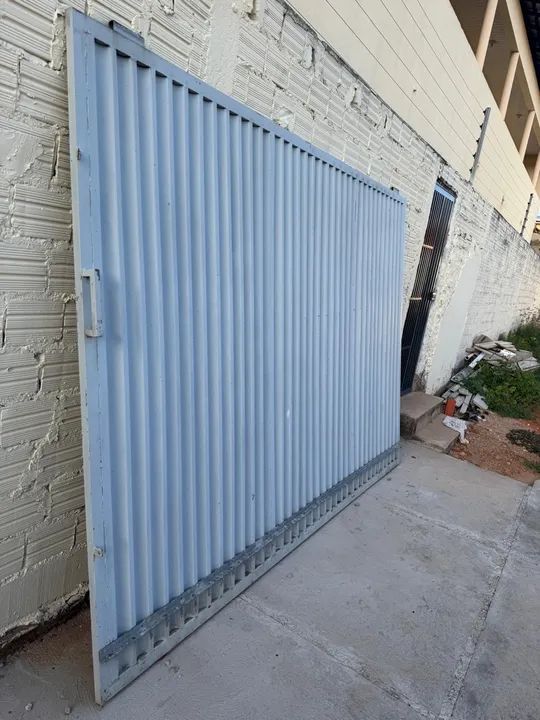 Portão de Aço em ótimo estado