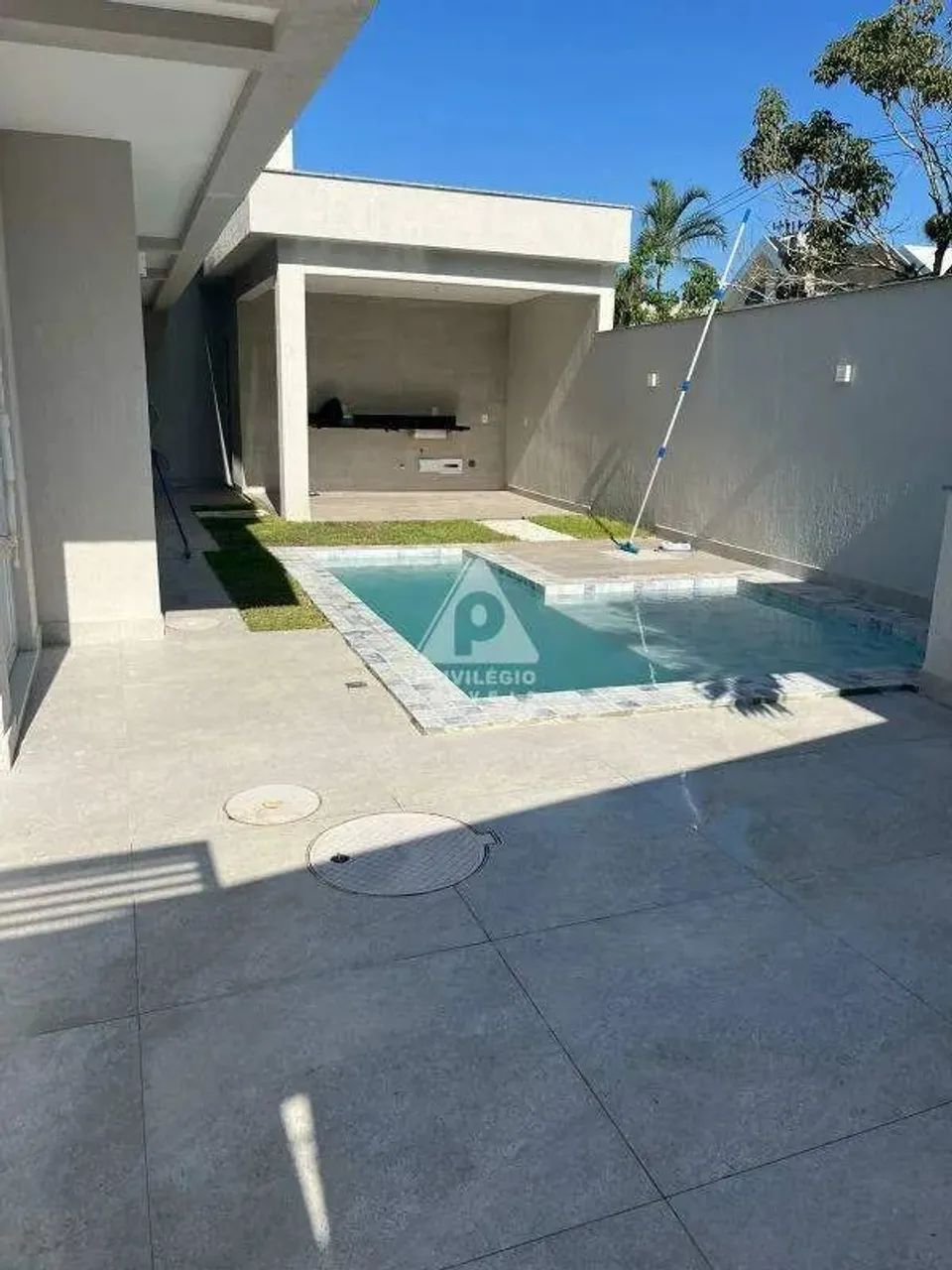 CASA TRIPLEX 4 SUITES, 2 VAGAS E PISCINA - À VENDA - VARGEM PEQUENA - Foto 2