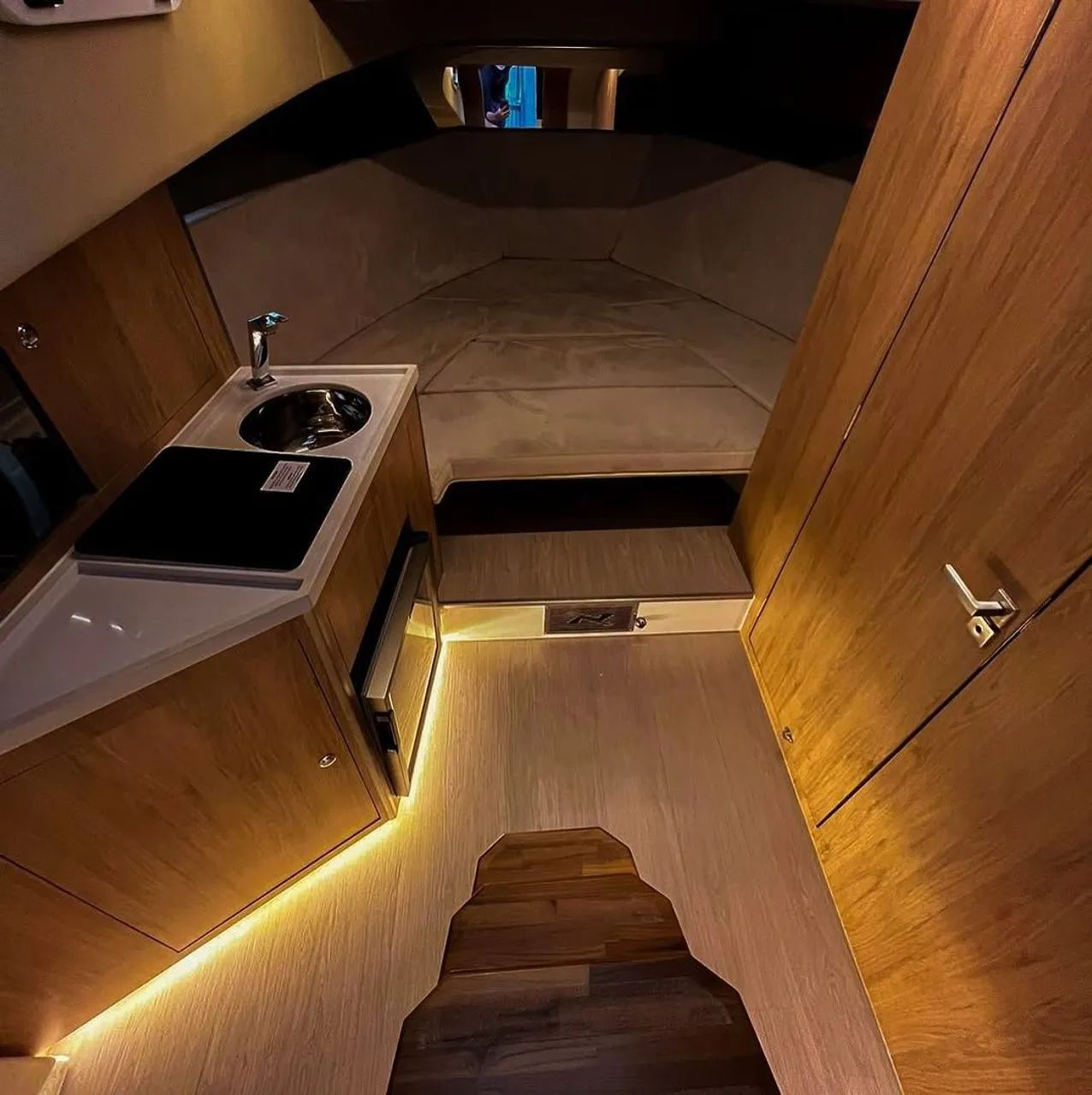 Nx 360 Sport coupé - 2025 x2 Mercruiser 250 HP ñ Phantom Triton Fs Sessa Armatti  - Foto 9