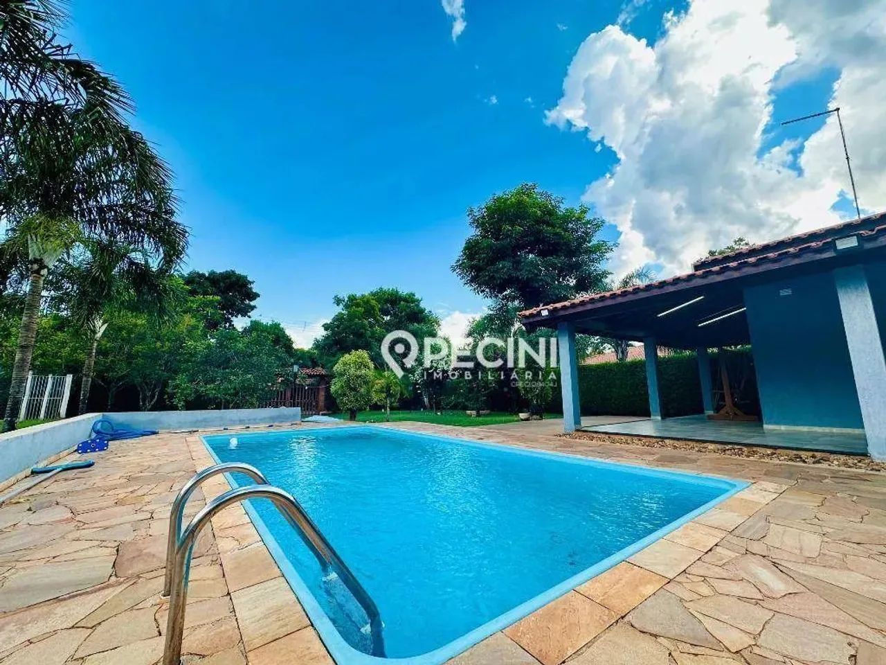 Casa à venda com 2 quartos,2 suítes e muita área verde. - Foto 2