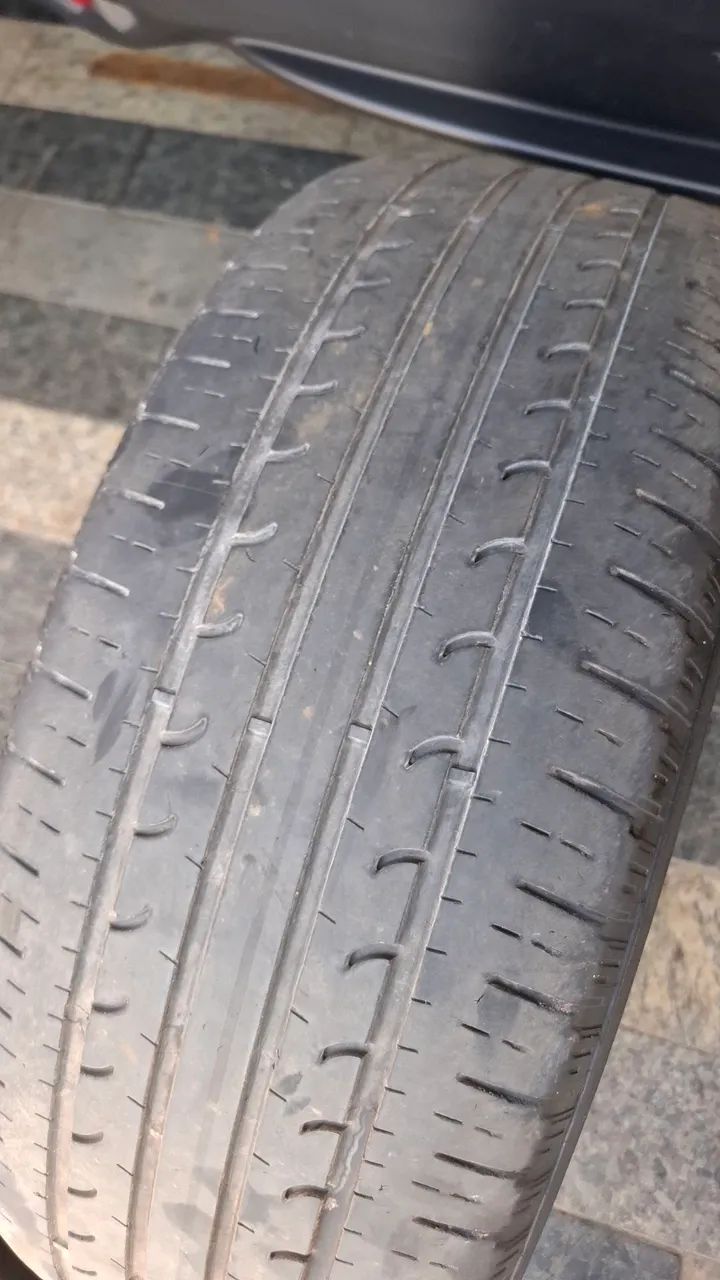 Pneu 215 55 17 goodyear  - Foto 4