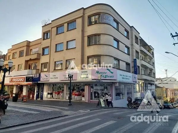 Sala Comercial para Locação no Calçadão, com 17M², no Centro, Ponta Grossa - PR