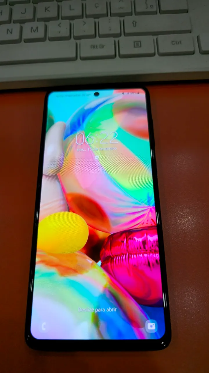 Celular samsung em perfeito estado de conservação