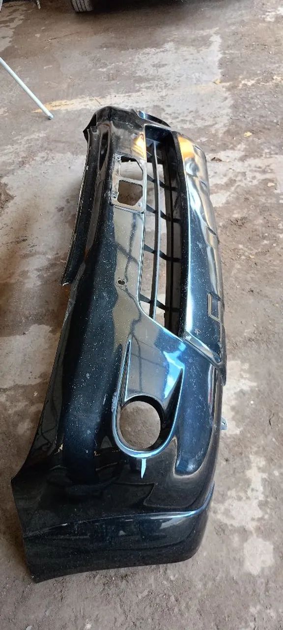 Parachoque Dianteiro Preto para Carro