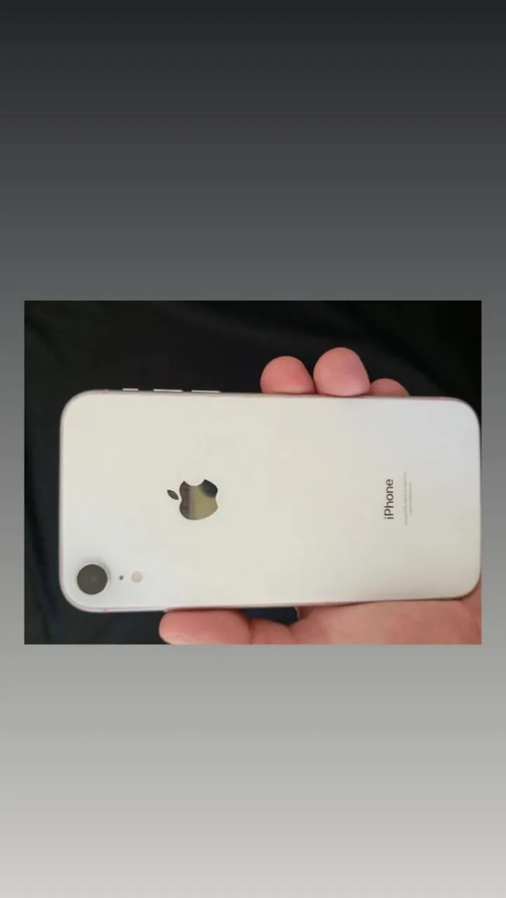 iPhone XR