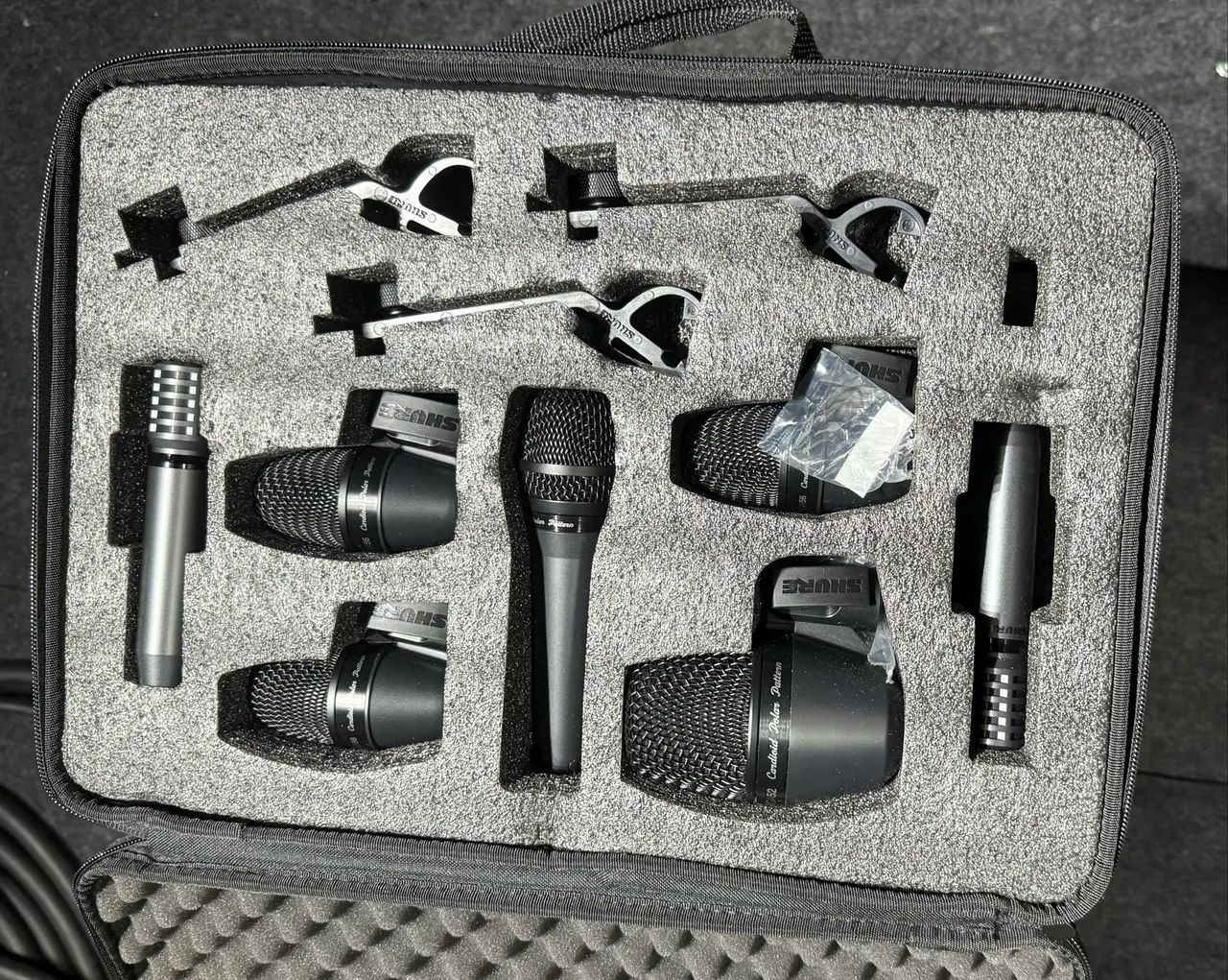  Microfones e Equipamentos de Som em Oferta! - Foto 4