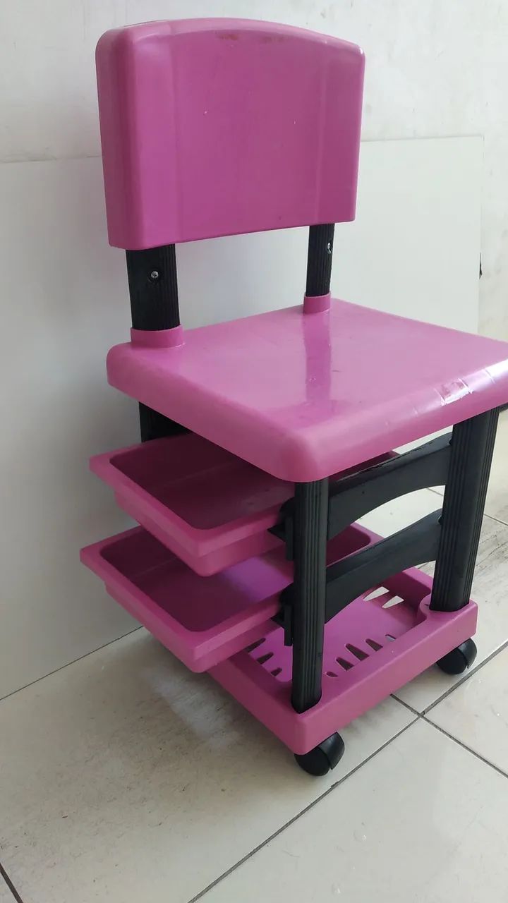 Cadeira de manicure com gaveta nova zerada