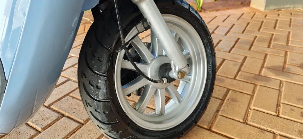Scooter Bee Mônaco 150cc + capacete brinde - Foto 3