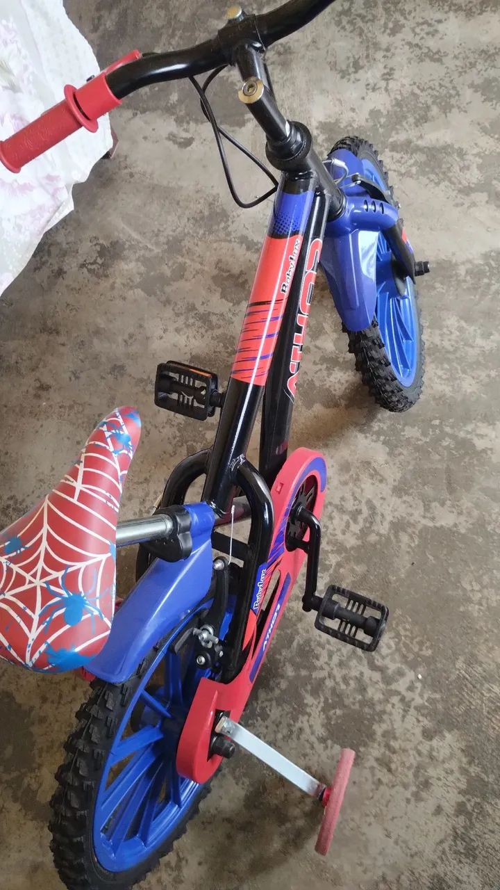 Bicicleta infantil.